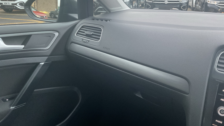 Volkswagen Golf 1.4 TSI SE [Nav] 5dr Petrol Hatchback